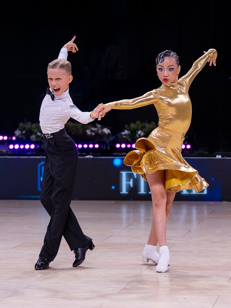 Youth Latin DanceSport couple