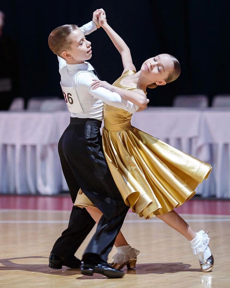 Youth Ballroom Standard couple